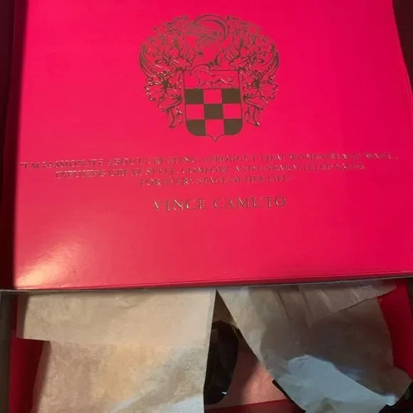 Vince Camuto Black Patent heels  Size 9.5 - Picture 2 of 13